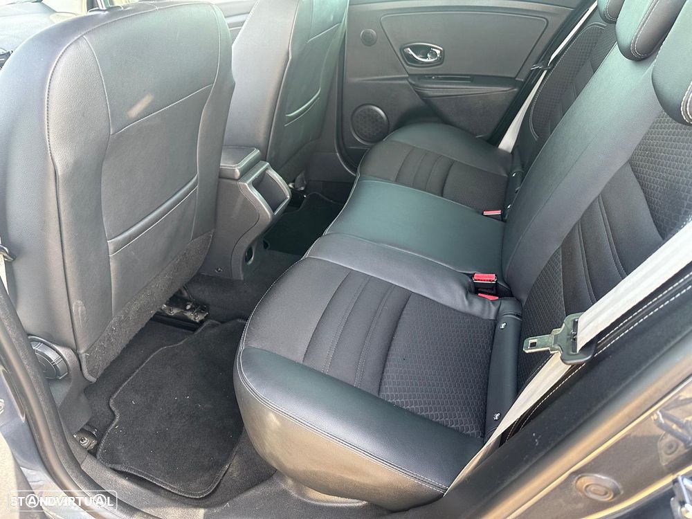 Renault Mégane 1.5 dCi Bose Edition - 10