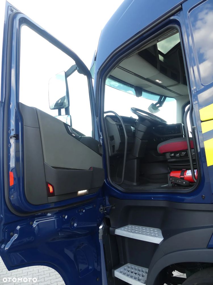 Volvo FH4 460 / EURO 6 / AUTOMAT / PEŁNY ADR / KLIMATYZACJA POSTOJOWA / - 21
