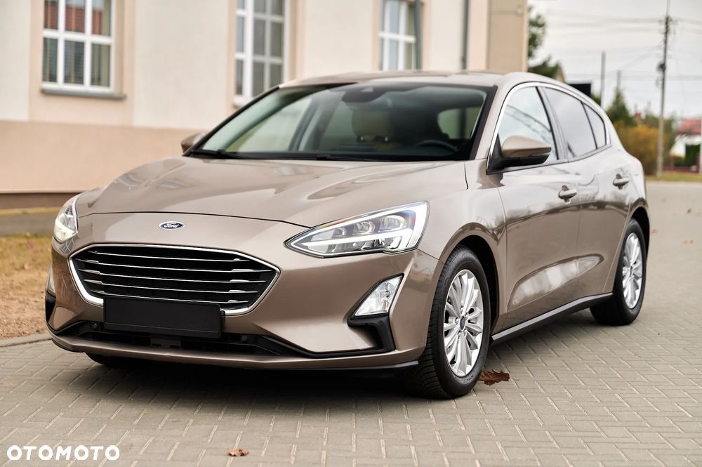 Ford Focus 1.5 EcoBlue Start-Stopp-System TITANIUM DESIGN - 13