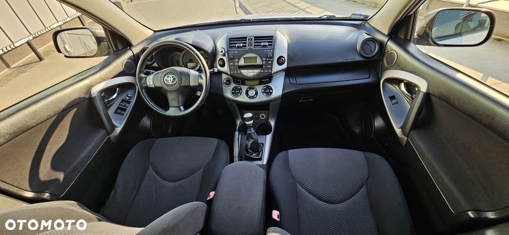 Toyota RAV4 2.2 D-4D 4x4 Executive - 6