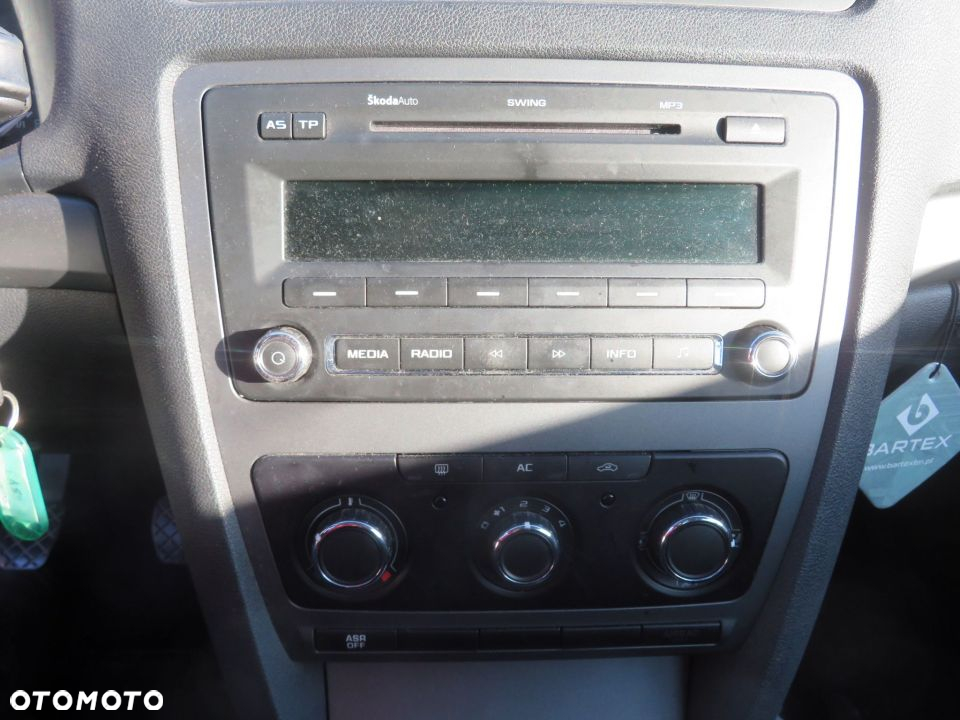 RADIO FABRYCZNE CD OCTAVIA II LIFT 1Z0035161M SKODA 2008-2013 - 2