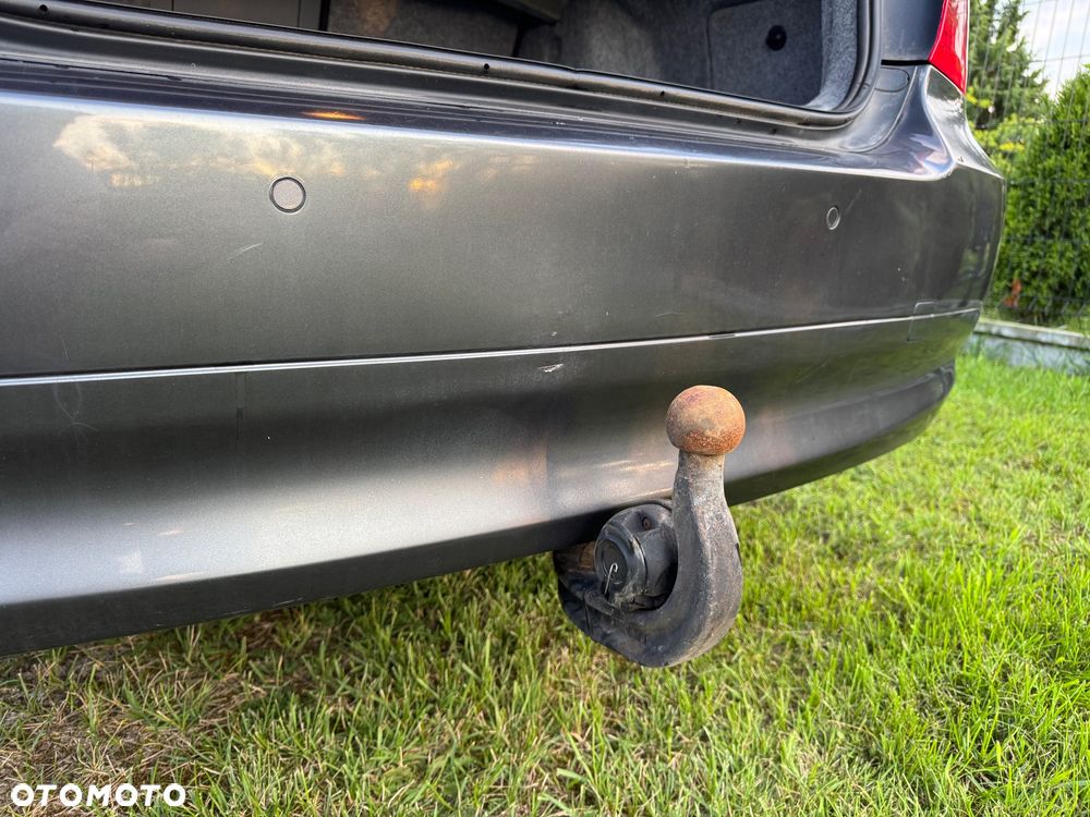 BMW Seria 3 318d DPF - 23