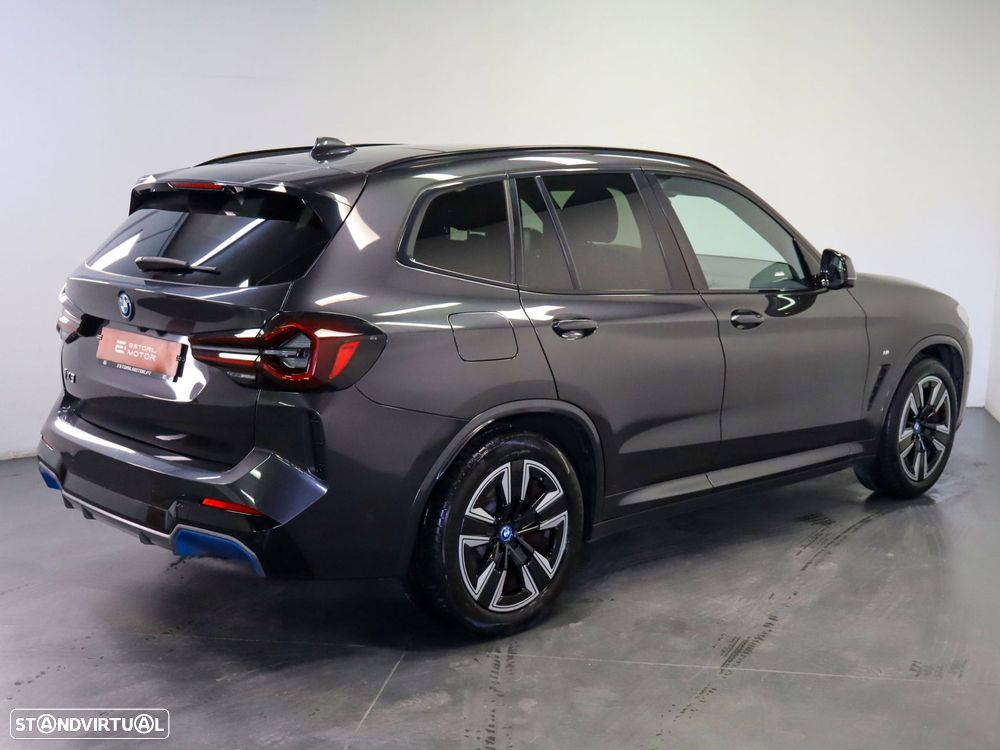 BMW iX3 M Sport Impressive - 4