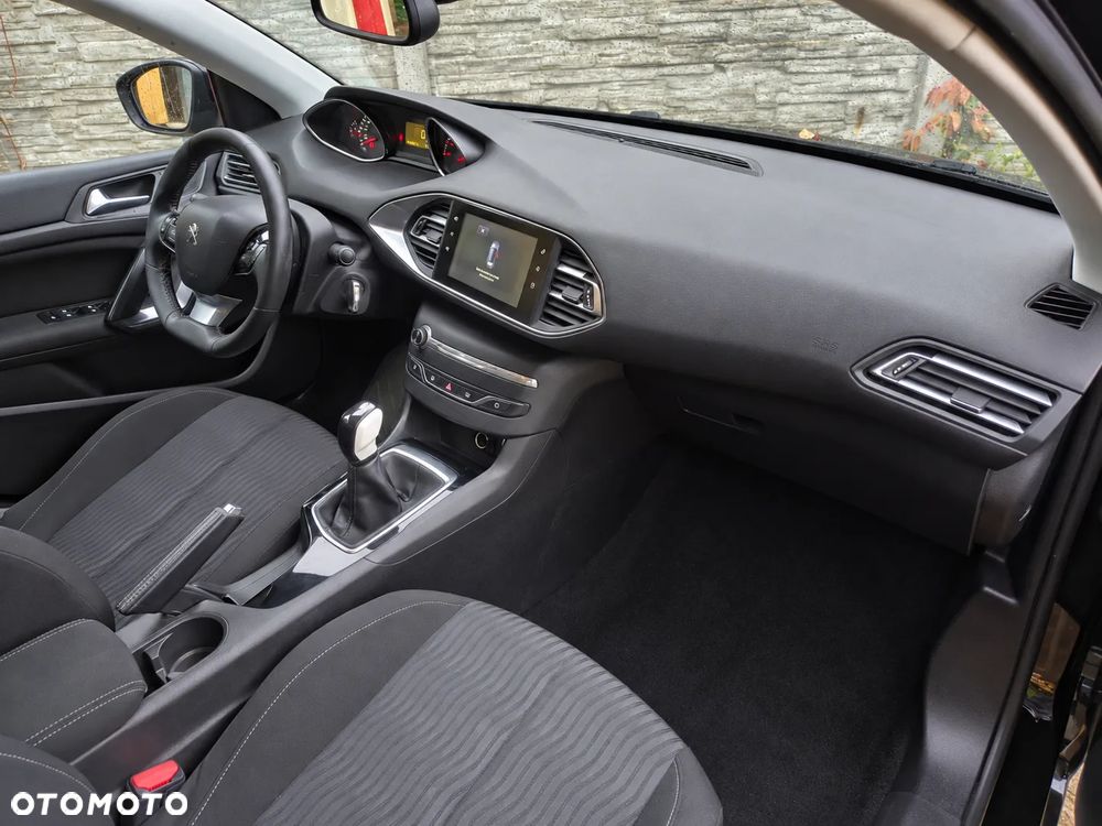 Peugeot 308 - 13