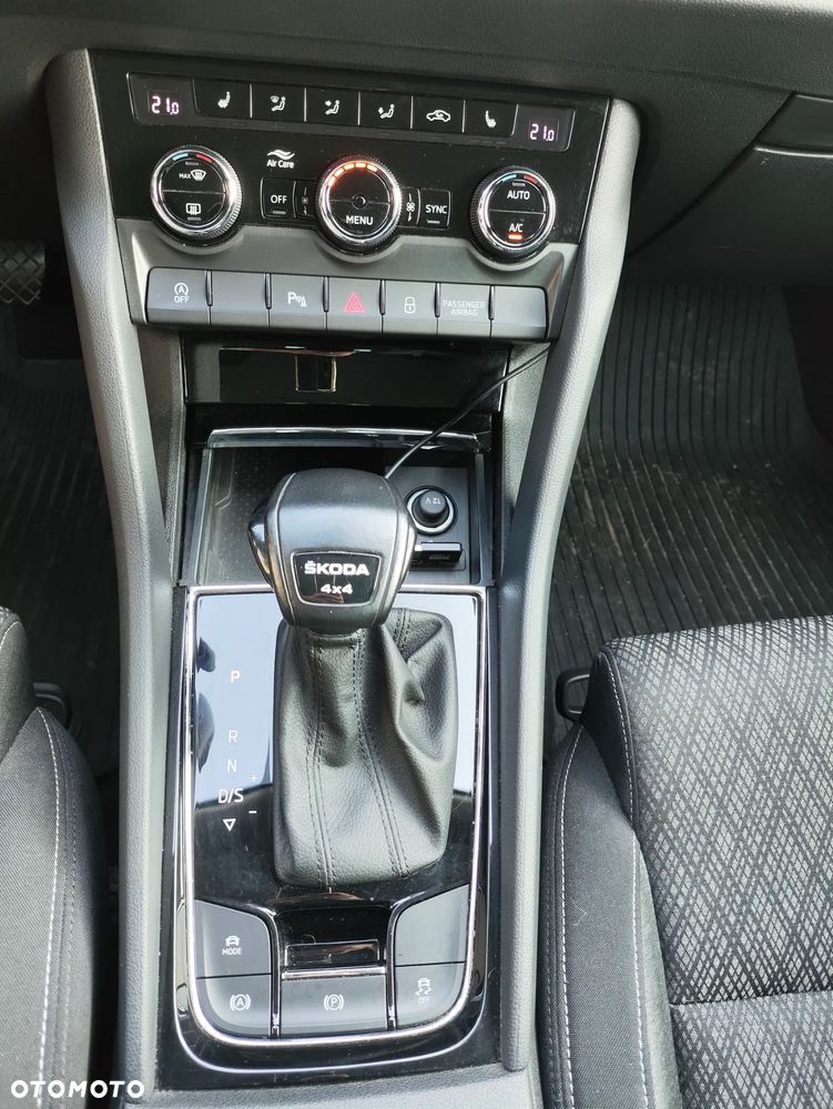 Skoda Karoq 2.0 TDI 4x4 DSG Sportline - 13
