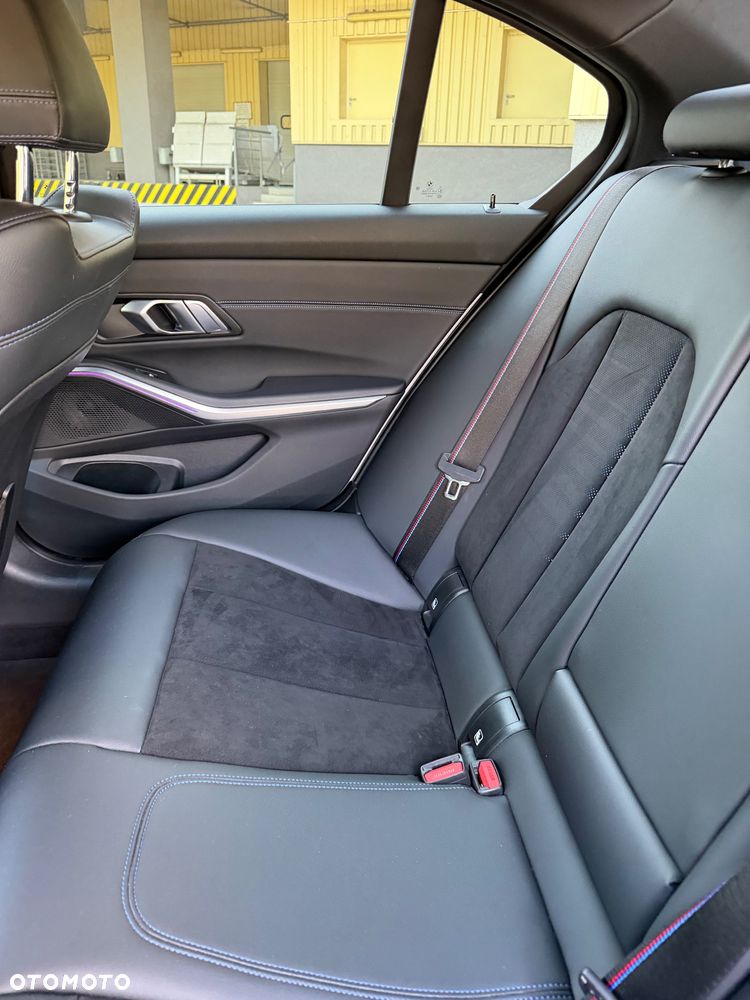 BMW Seria 3 320d xDrive MHEV M Sport sport - 7