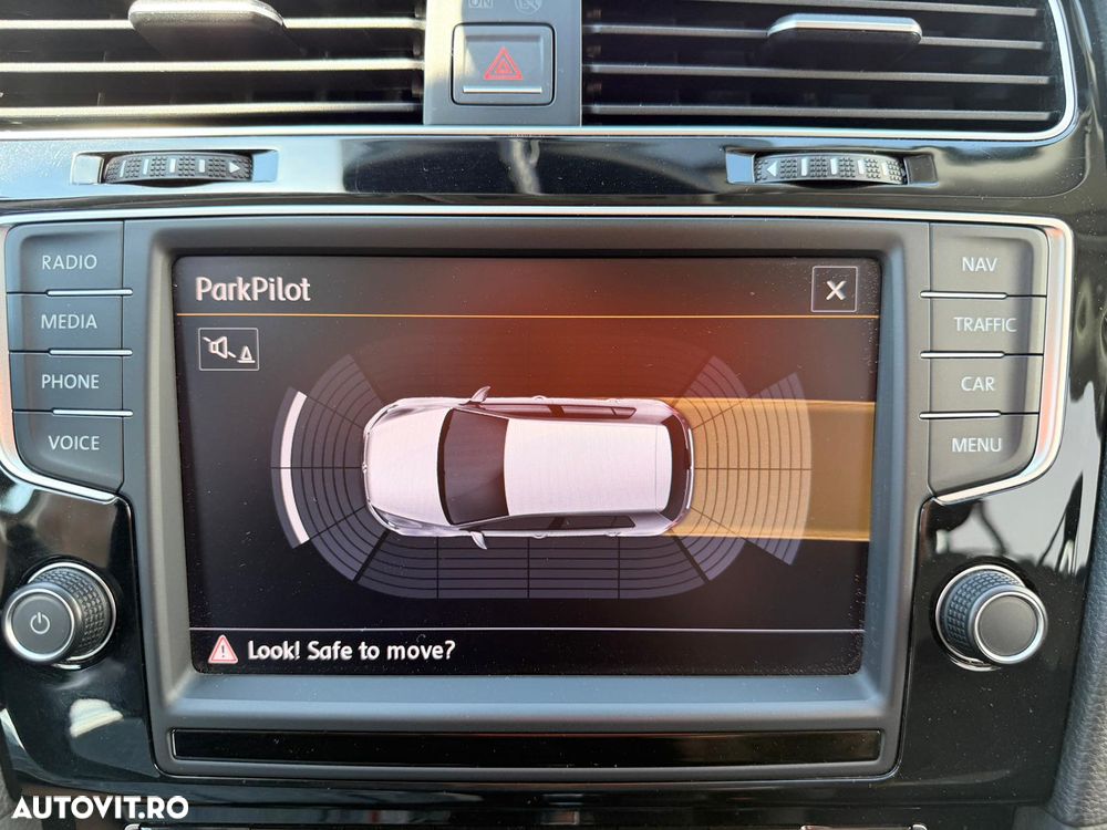 Volkswagen Golf 1.4 TSI DSG Sportline - 25