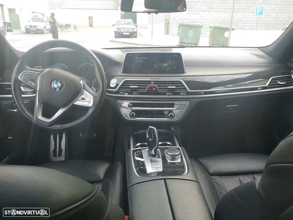 BMW 725 d Pack M - 11
