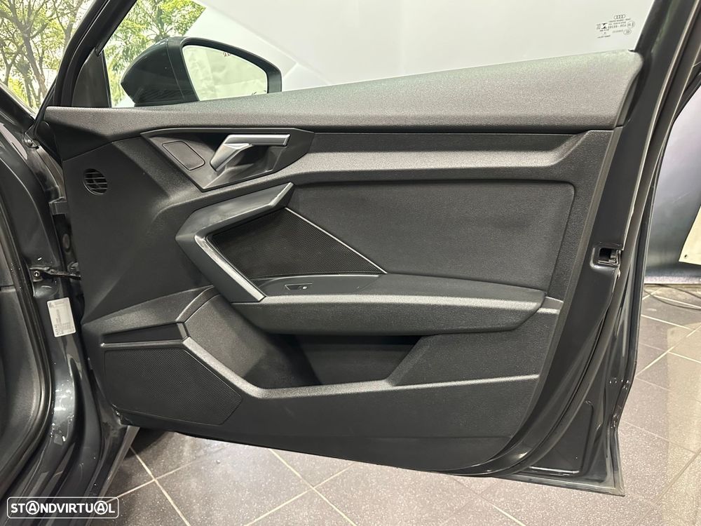 Audi A3 Sportback 2.0 TDI S tronic sport - 32