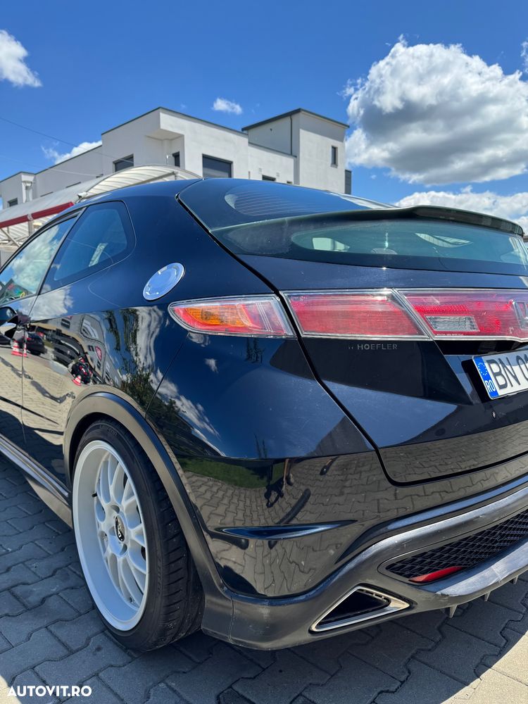 Honda Civic 1.8 TypeS Plus - 3