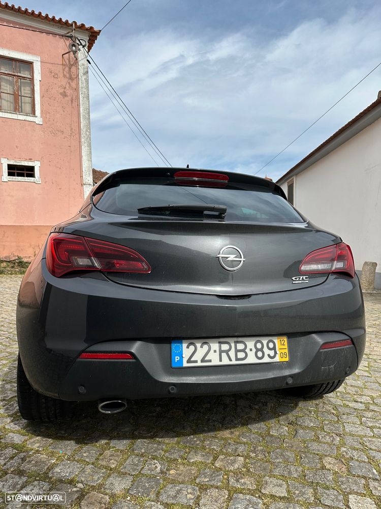 Opel Astra GTC - 4