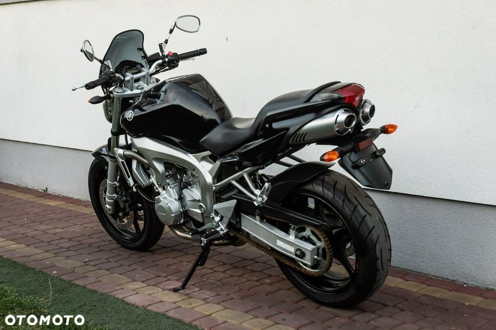 Yamaha FZ - 4
