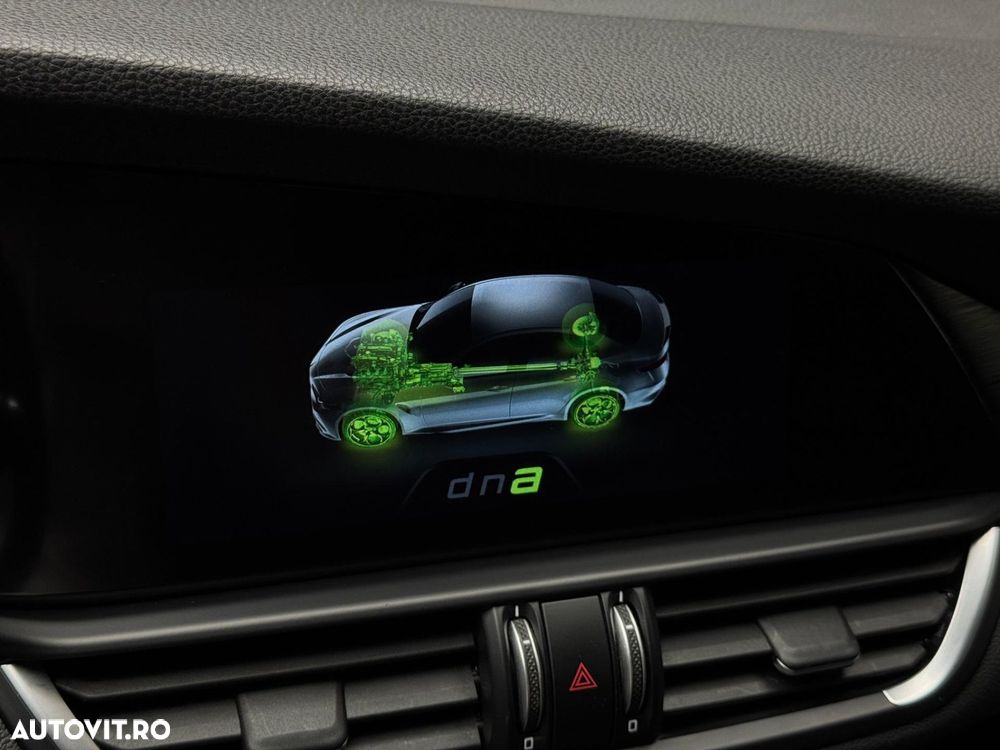 Alfa Romeo Giulia 2.2 JTDM Aut. Super - 20