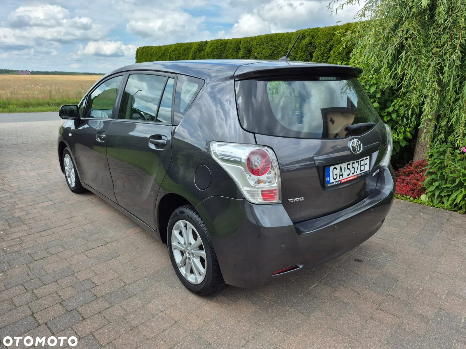 Toyota Verso 2.0 D-4D Sol - 4