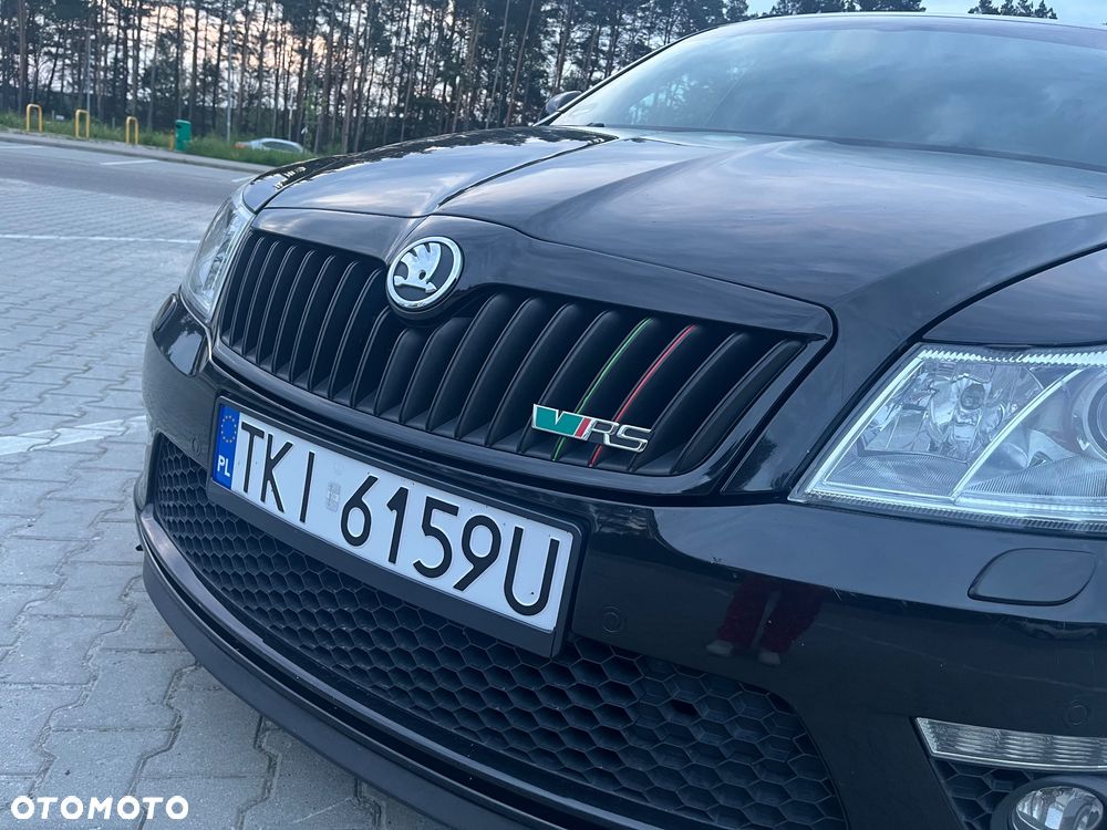 Skoda Octavia 2.0 TDI CR DPF RS - 9