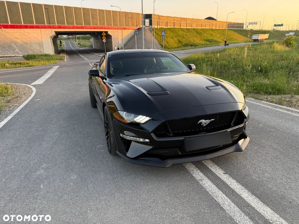 Ford Mustang - 4