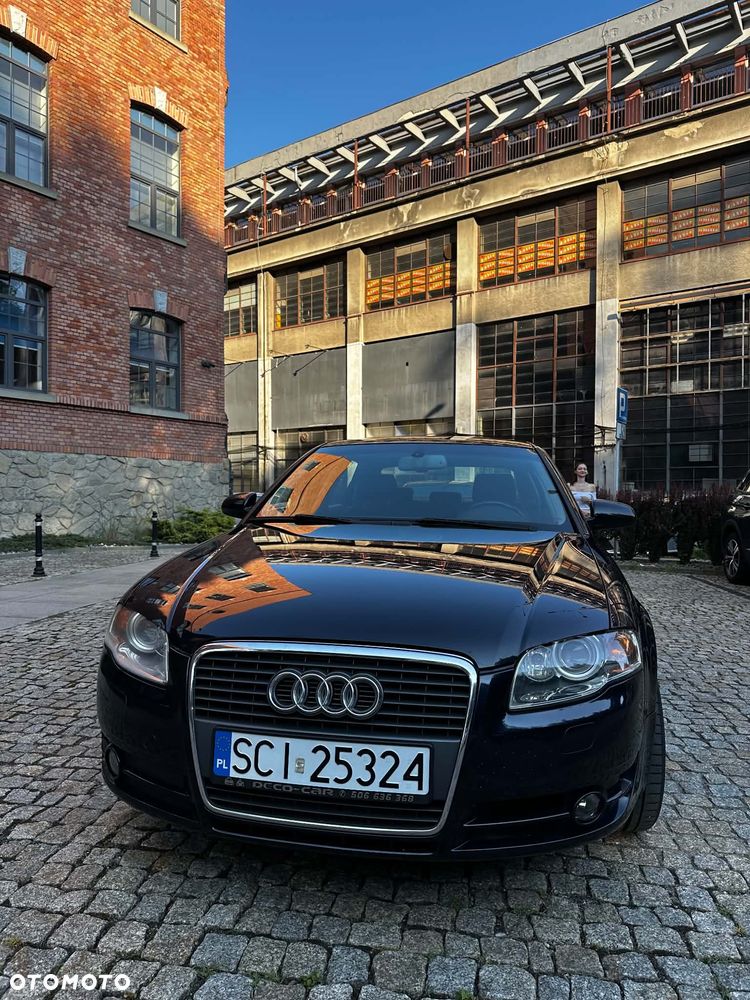 Audi A4 Limousine - 12
