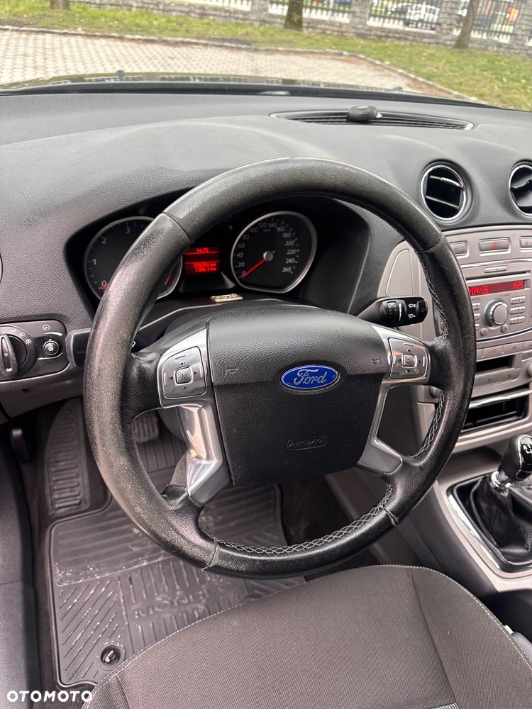 Ford Mondeo 1.8 TDCi Ambiente - 11