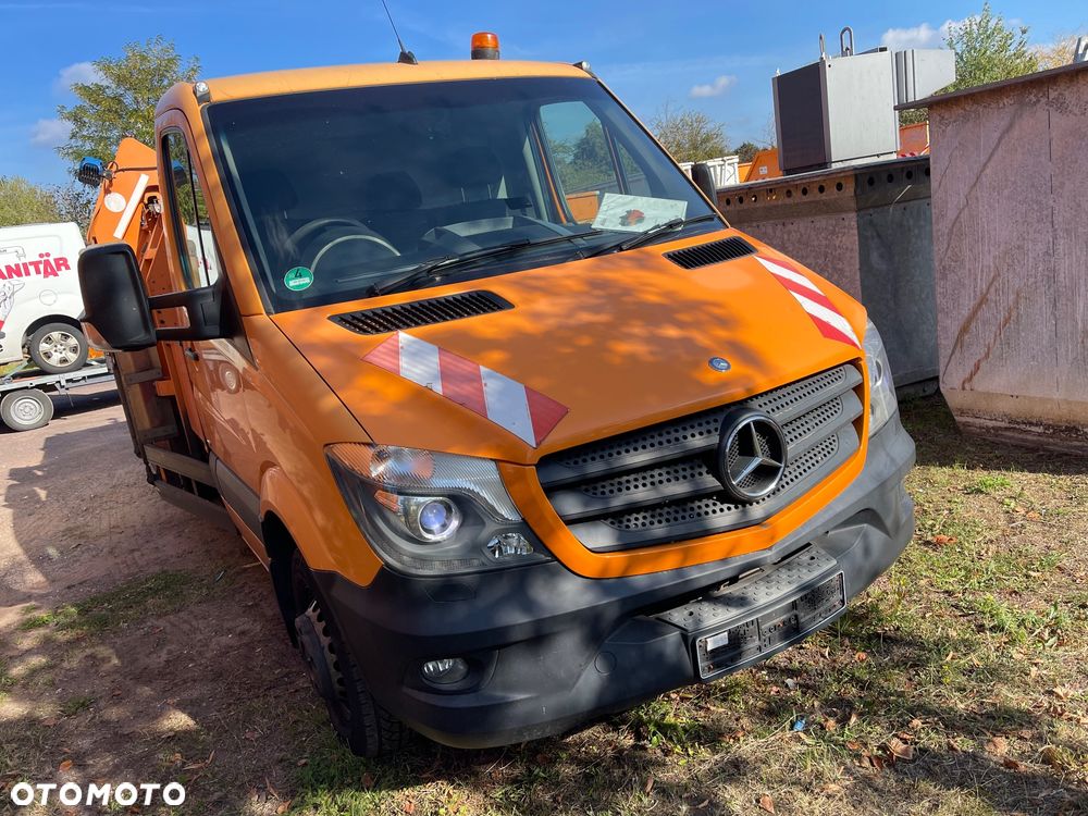 Mercedes-Benz Sprinter - 13
