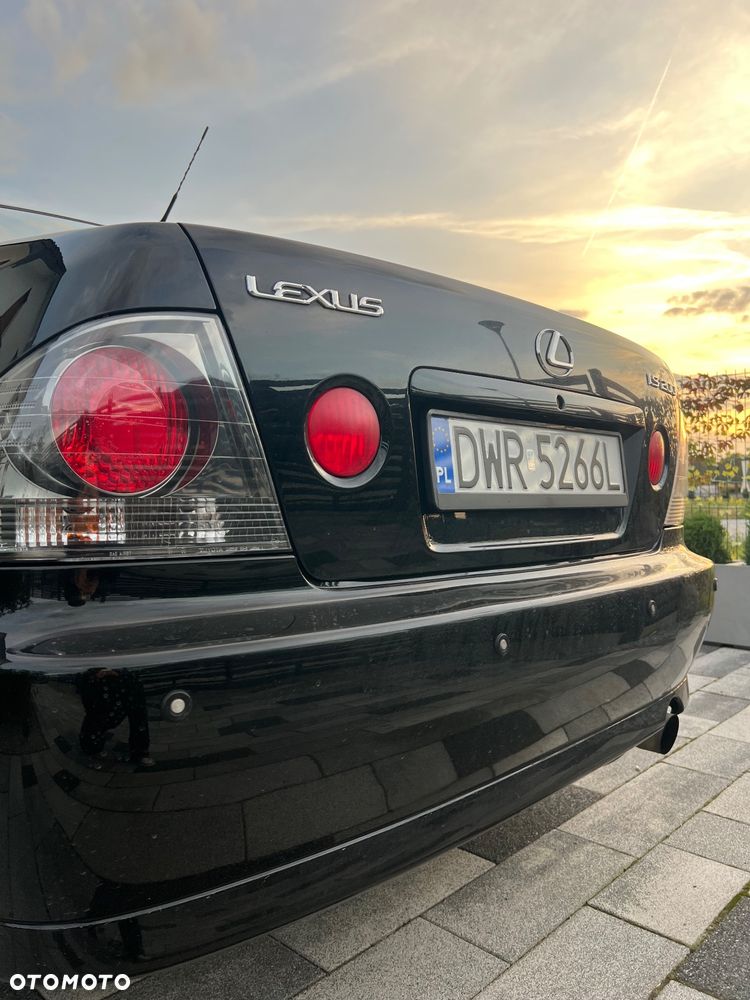 Lexus IS - 27