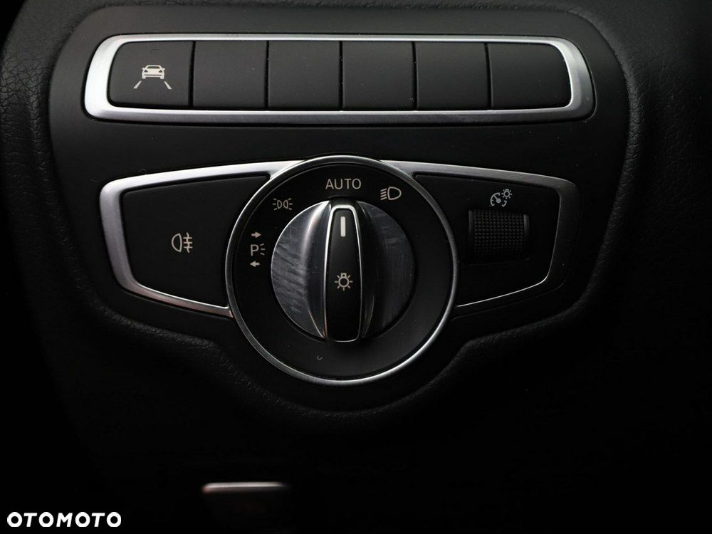 Mercedes-Benz Klasa C 220 d 9G-TRONIC Avantgarde - 36