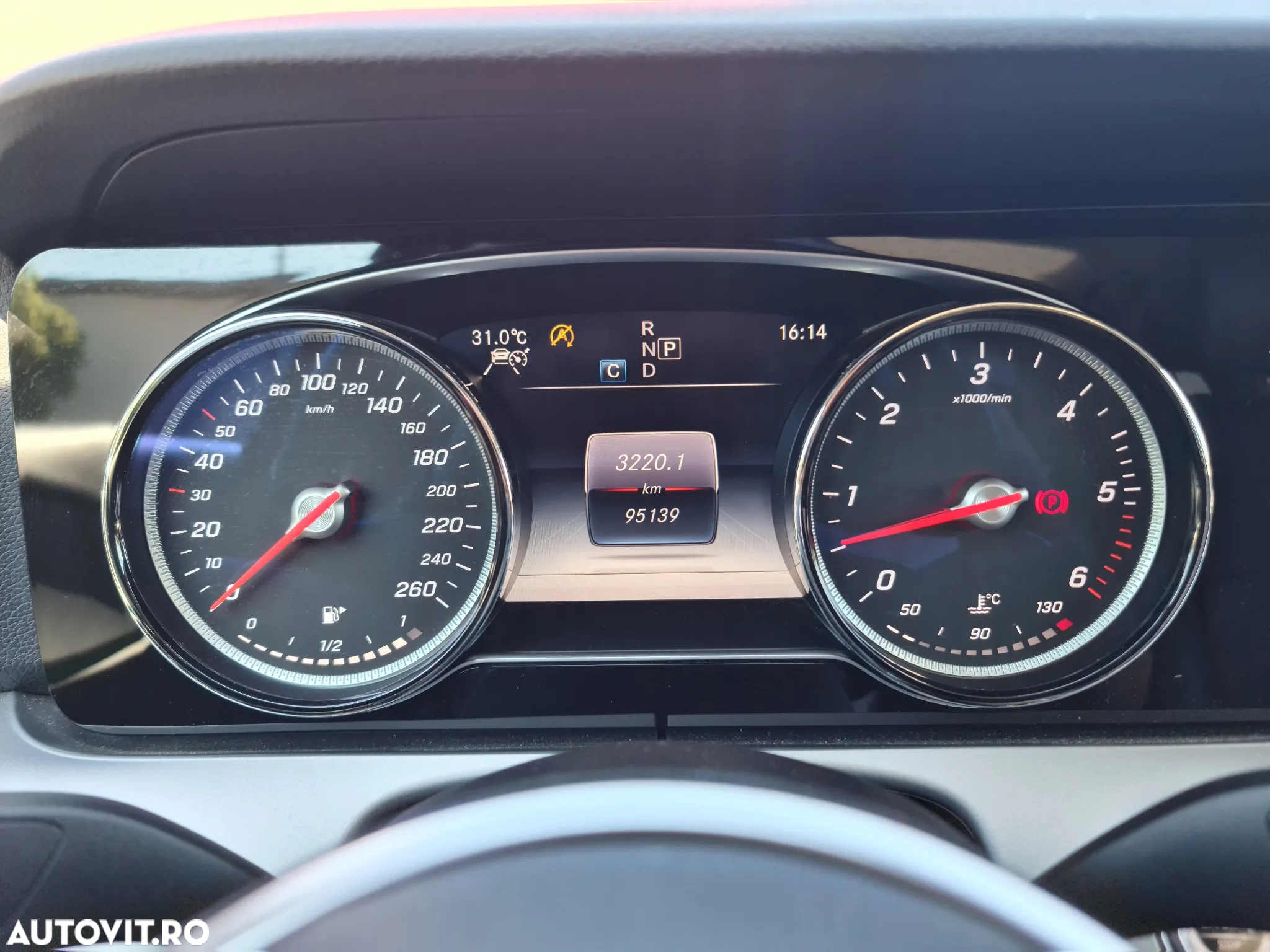 Mercedes-Benz E - 11