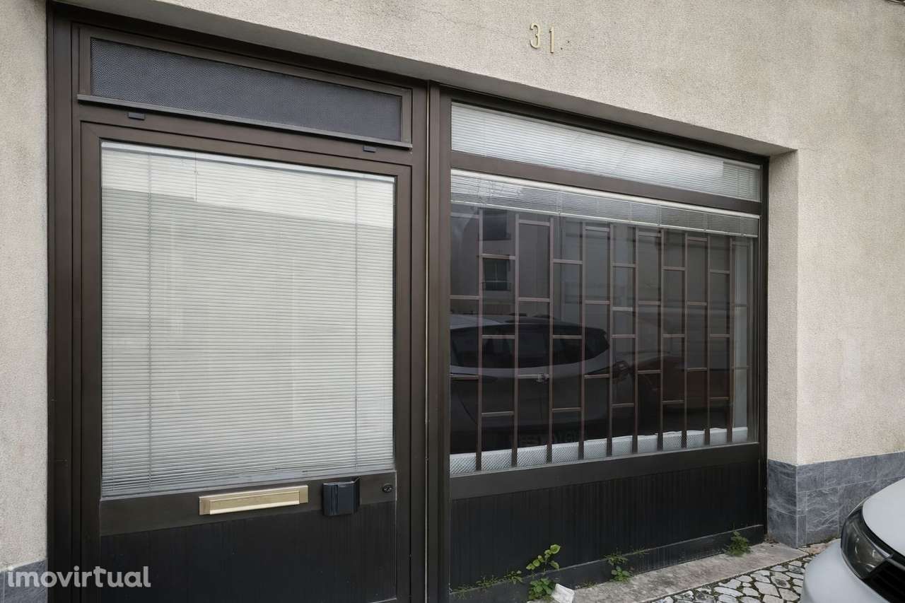 Loja, 120 m², Ramada e Caneças - Grande imagem: 2/6