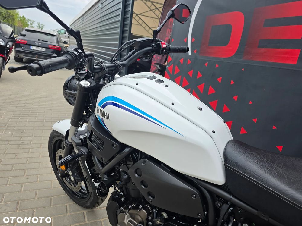 Yamaha XSR - 9
