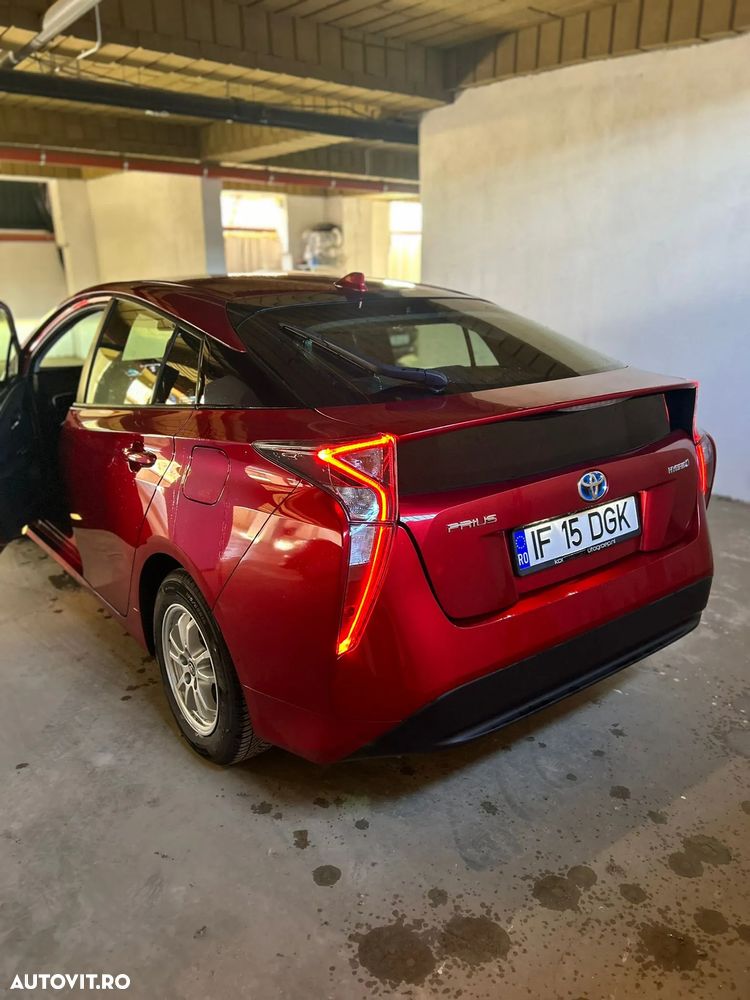Toyota Prius 1.8 Dual VVT-i Sol+ - 11