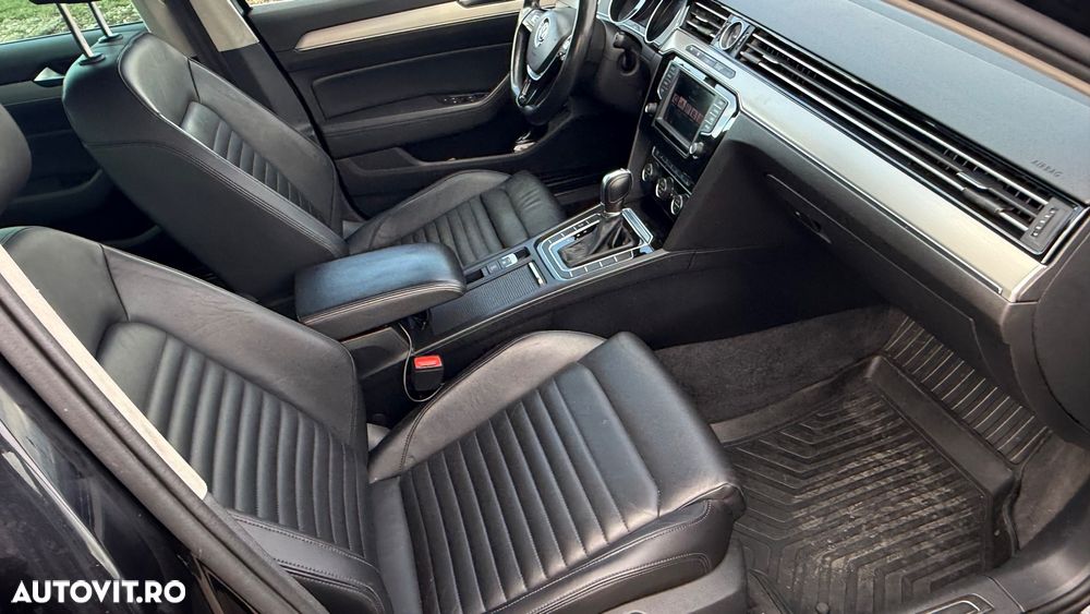 Volkswagen Passat 2.0 TDI DSG Highline - 29