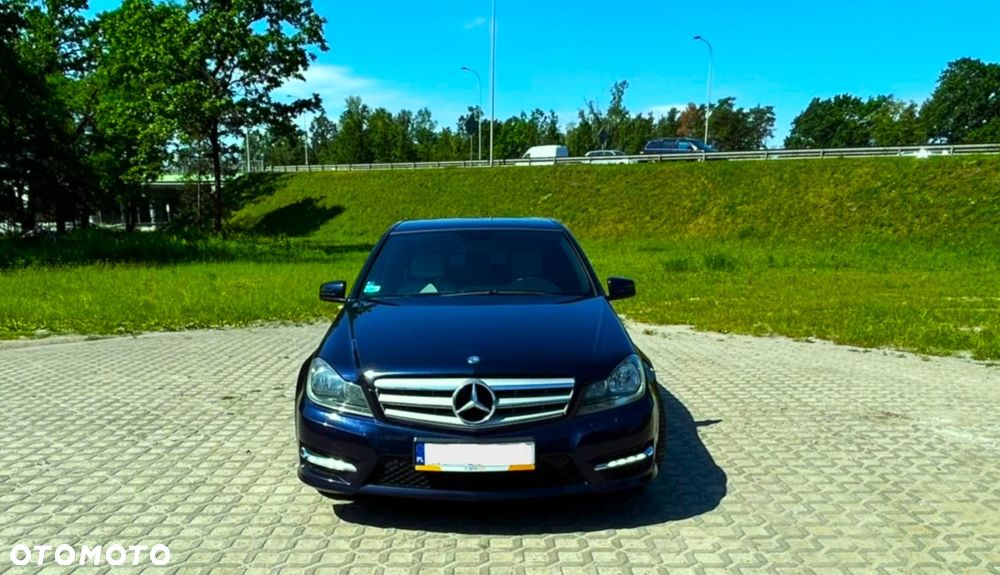 Mercedes-Benz Klasa C 200 CGI Automatik BlueEFFICIENCY Avantgarde - 9