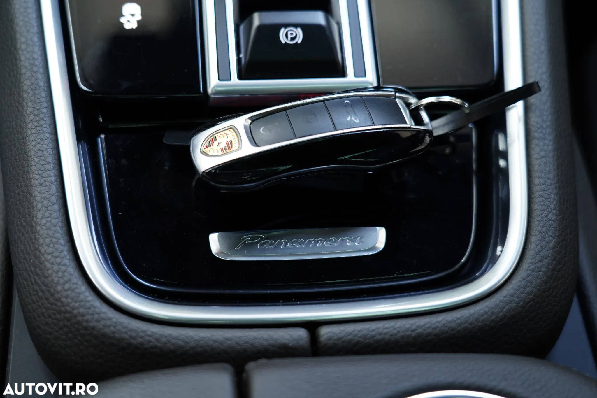 Porsche Panamera 4 E-Hybrid - 18