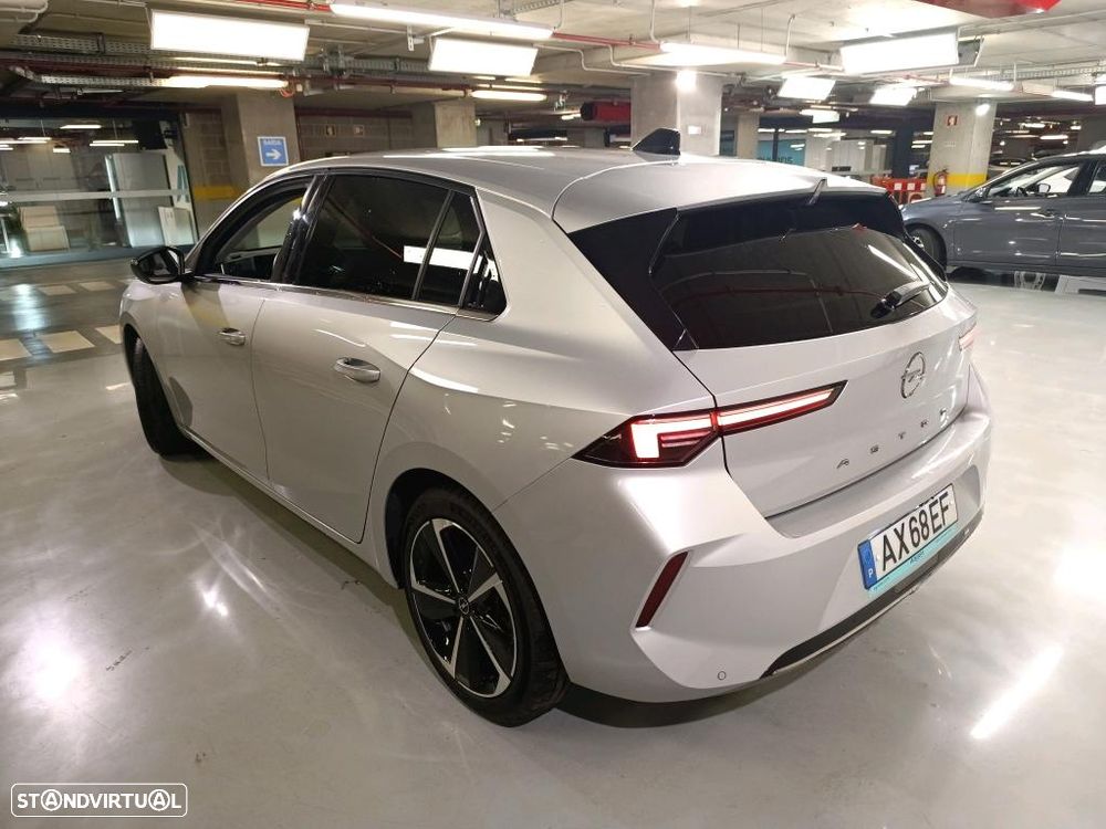 Opel Astra 1.5 D Elegance - 2