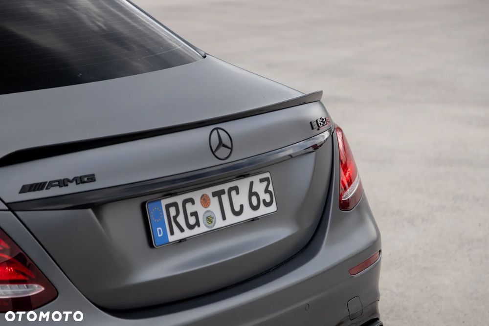Mercedes-Benz Klasa E AMG 63 S 4-Matic+ - 9