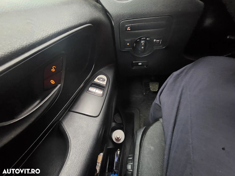 Mercedes-Benz Vito - 10