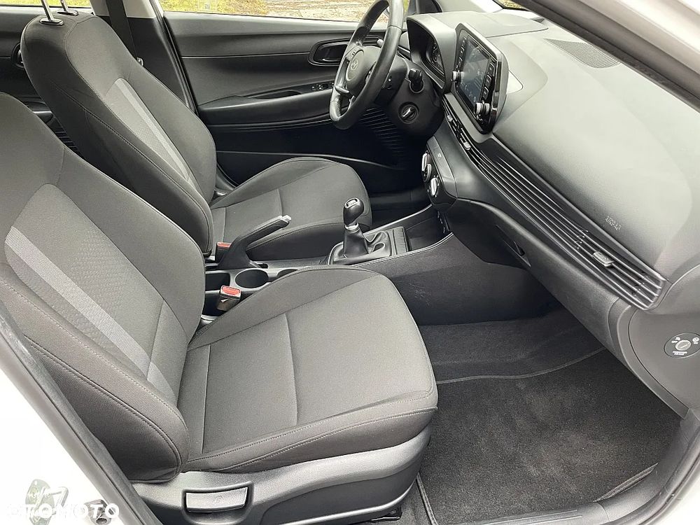 Hyundai i20 1.2 Modern - 31