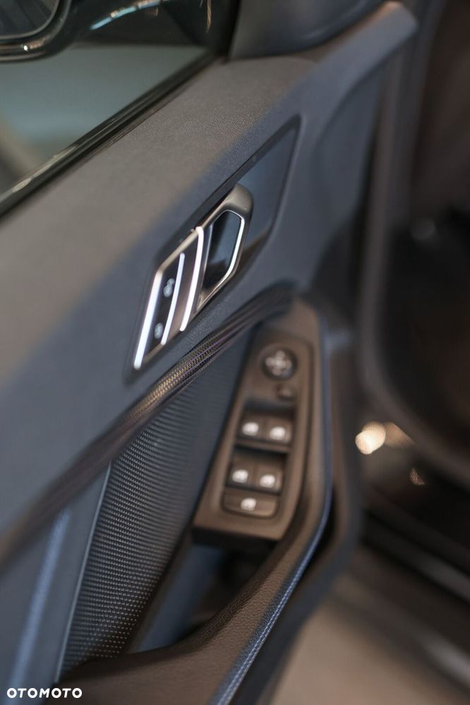 BMW Seria 1 - 22