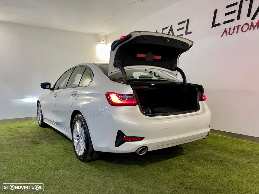 BMW 330 e Corporate Edition Auto - 35
