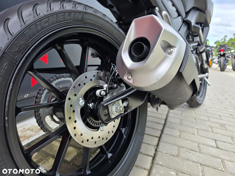 Yamaha MT - 9