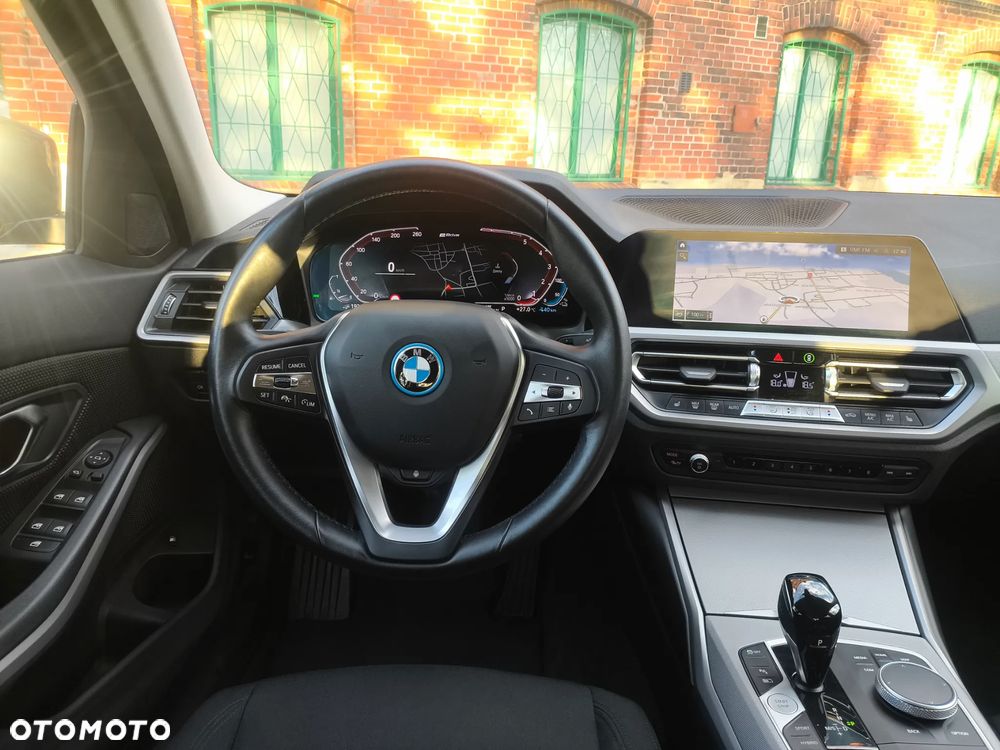 BMW Seria 3 320e - 3