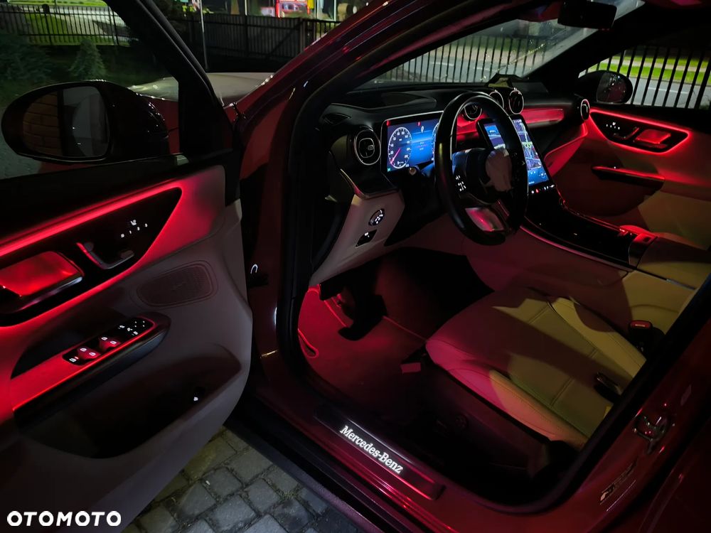 Mercedes-Benz GLC - 32
