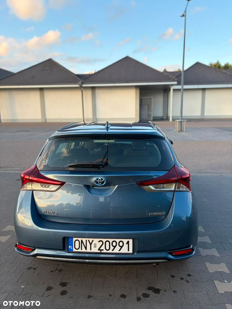 Toyota Auris Hybrid 135 Prestige - 11