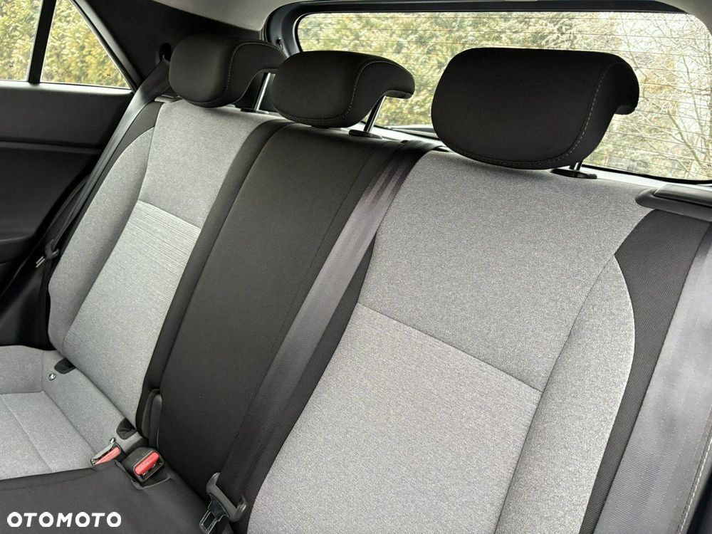 Hyundai i20 1.2 YES Gold - 23