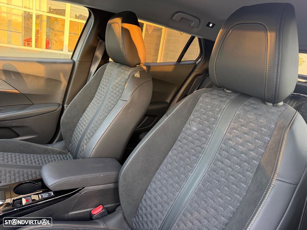 Peugeot e-2008 50 kWh Allure Pack - 11