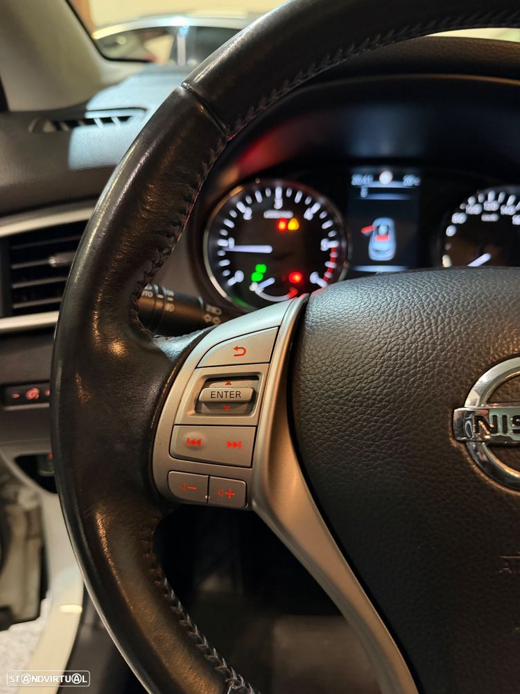 Nissan Qashqai 1.5 dCi N-Connecta 18 RS - 13