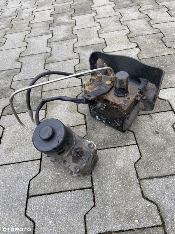 Pompka podnoszenia kabiny MAN TGX TGS euro 6 zespolona elektryczna - 2
