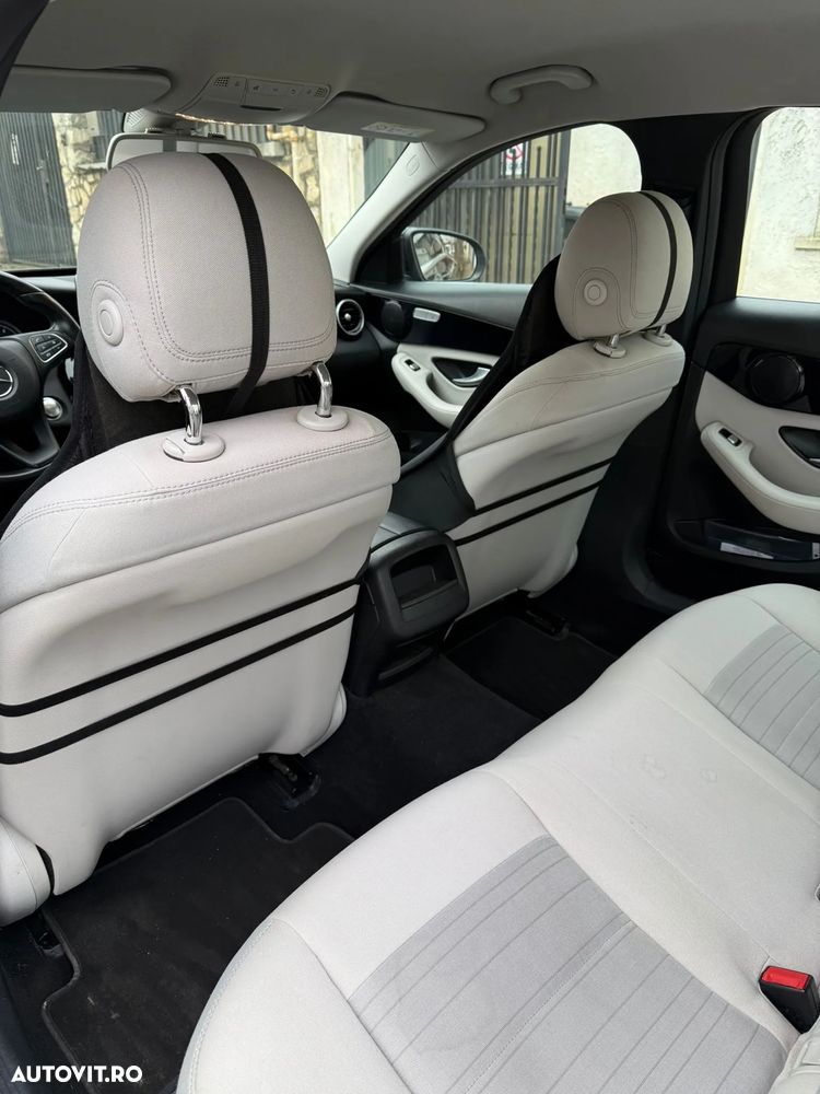 Mercedes-Benz C - 8
