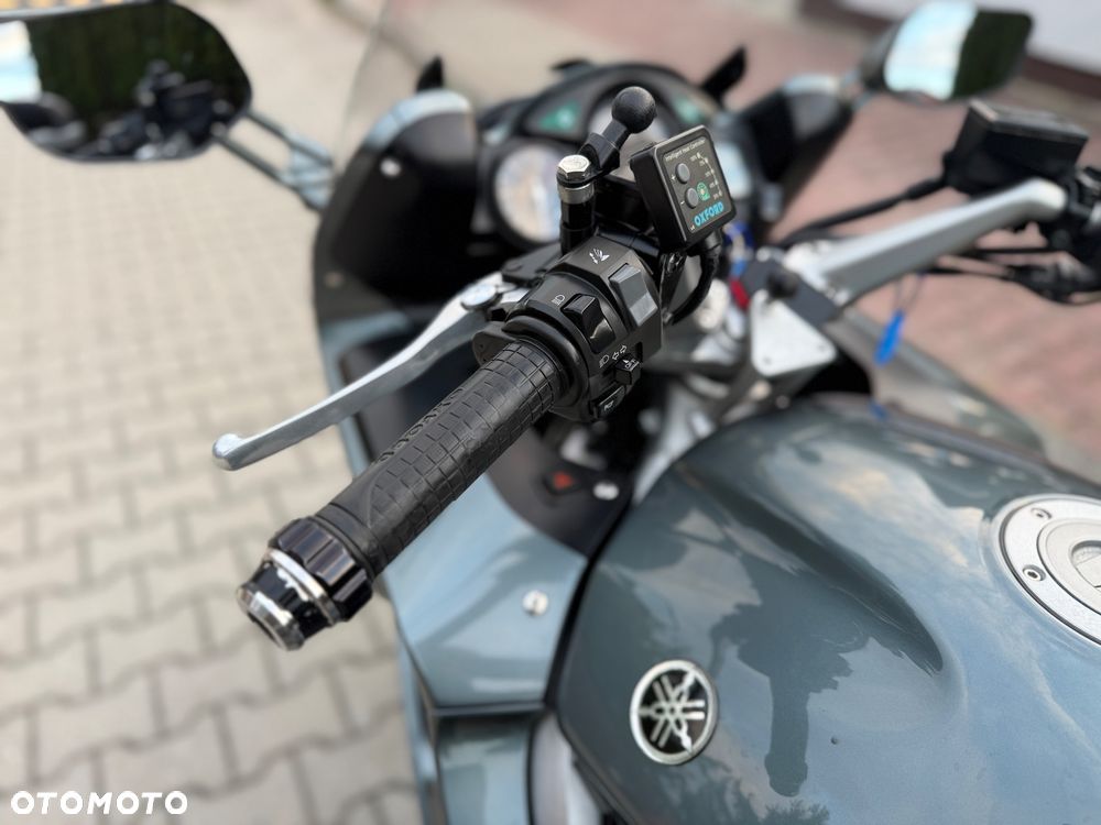 Yamaha FJR - 24