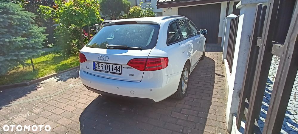 Audi A4 Avant 2.0 TDI DPF multitronic Ambiente - 32