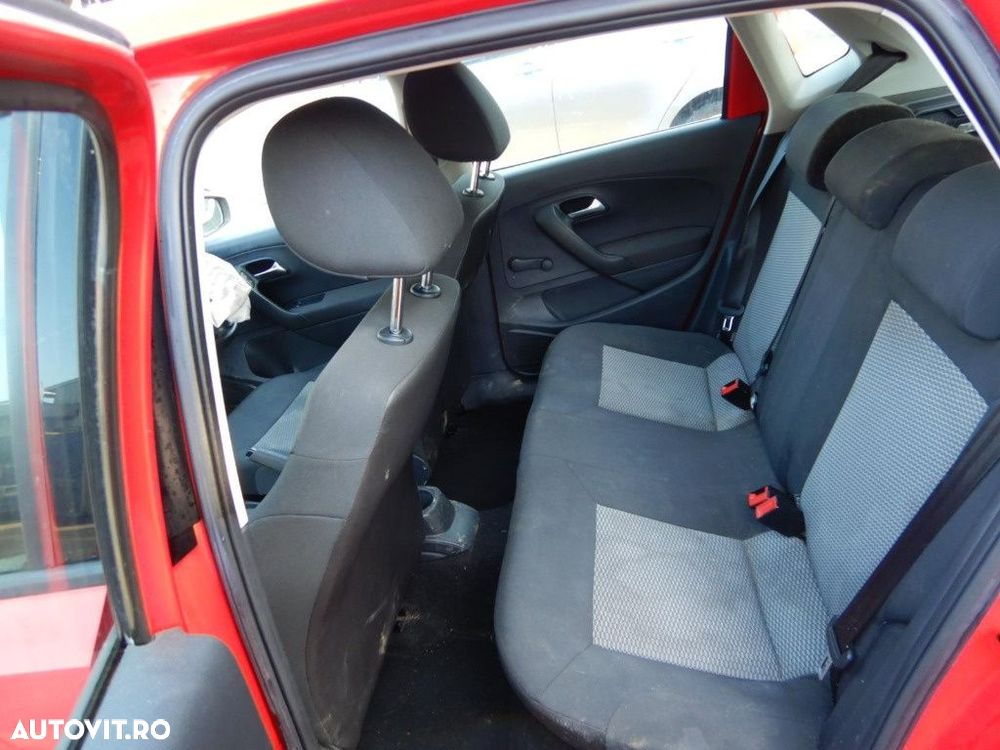 Rampa injectoare Volkswagen Polo 6R 2013 HATCHBACK 1.2 i - 9